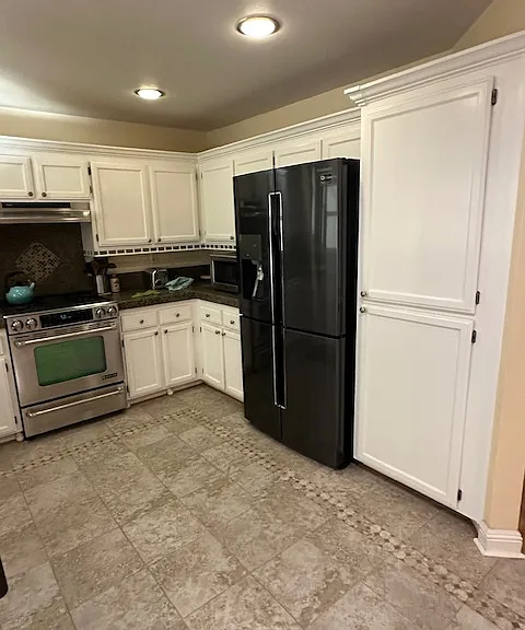 9507 Lazy Creek Dr — Photo 12