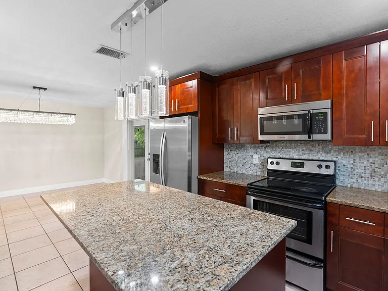 4784 Alfresco St — Photo 8