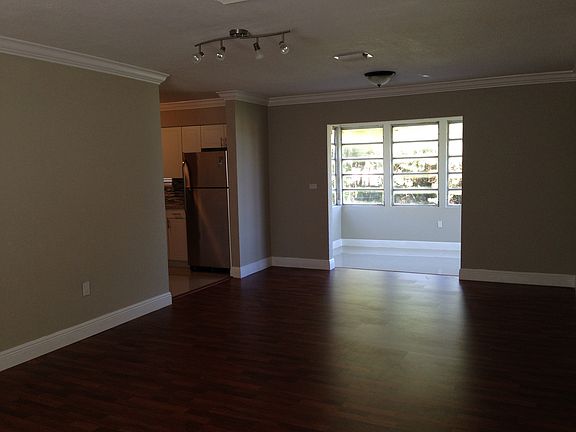 5th image of 1851 NW 171st St