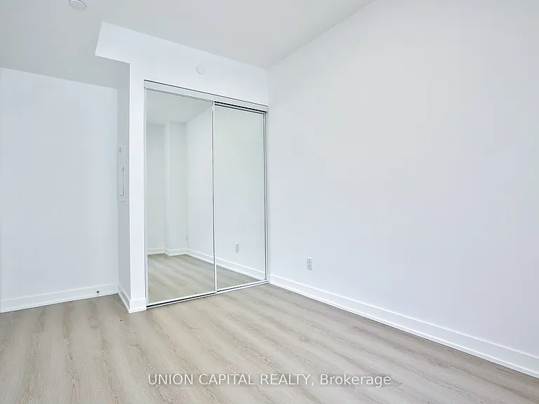 100 Queen St E #2312 — Photo 18