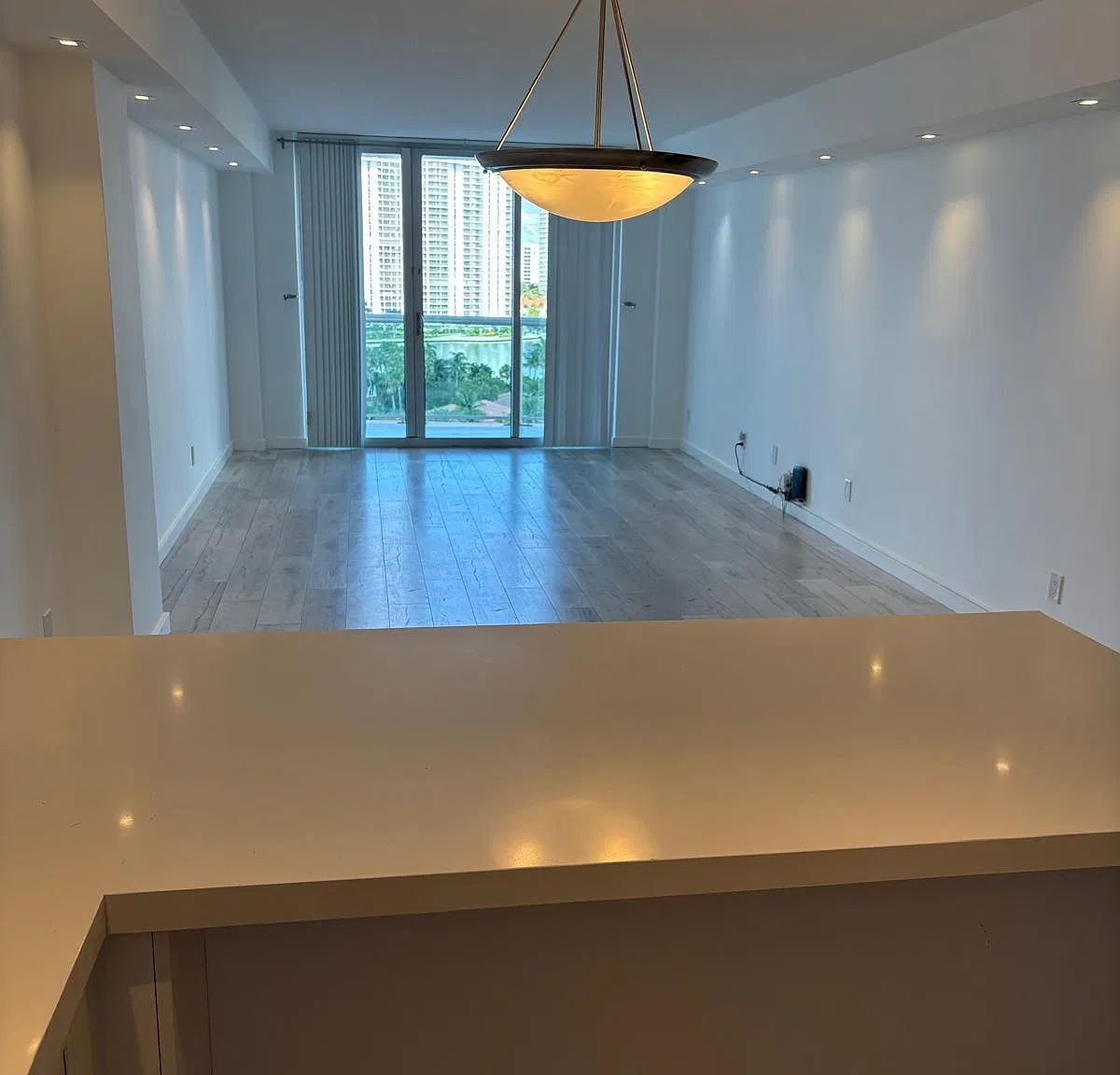 1 bed, 1.0 bath, 1005 sqft, $3,600 — Photo 1