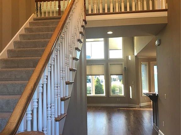4th image of 2297 Mission Hill Dr