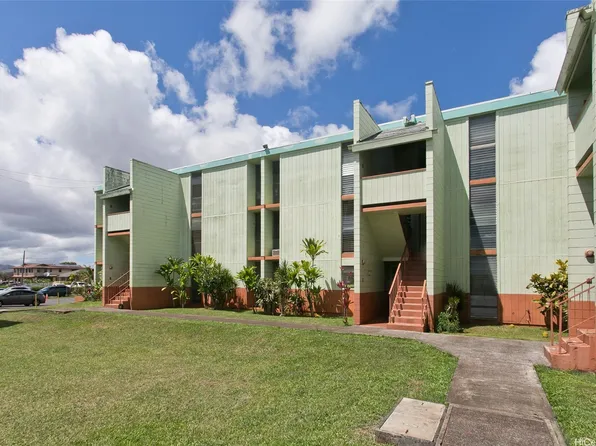 1046 Ehoeho Ave APT 326, Wahiawa, HI 96786