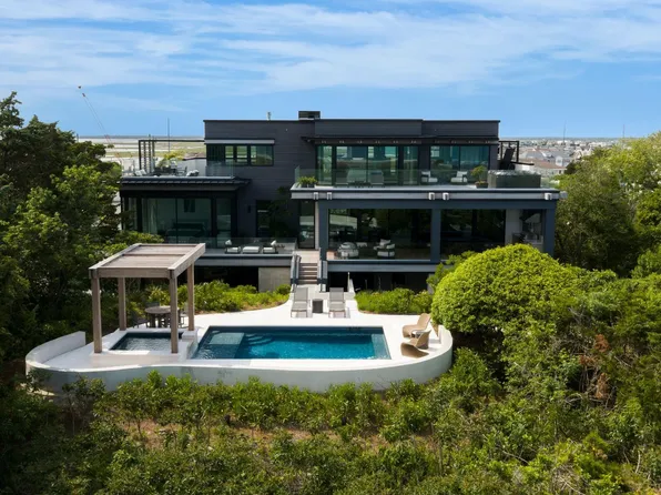 5499 Dune Dr, Avalon, NJ 08202