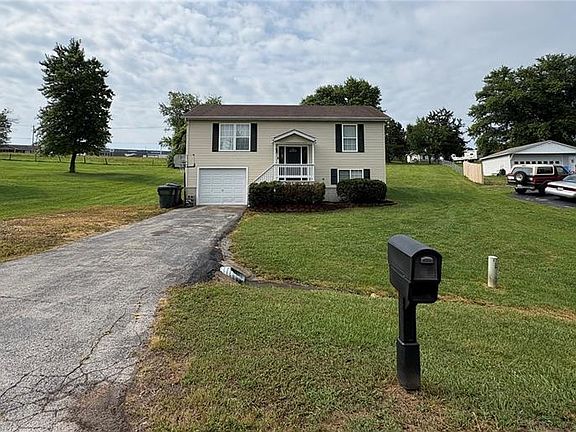 2nd image of 6224 Yellow Brick Rd