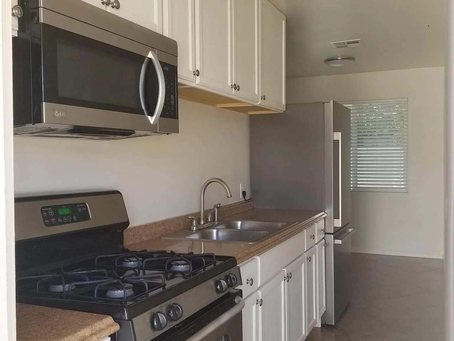 2019 West Turney Avenue - 3 — Photo 1