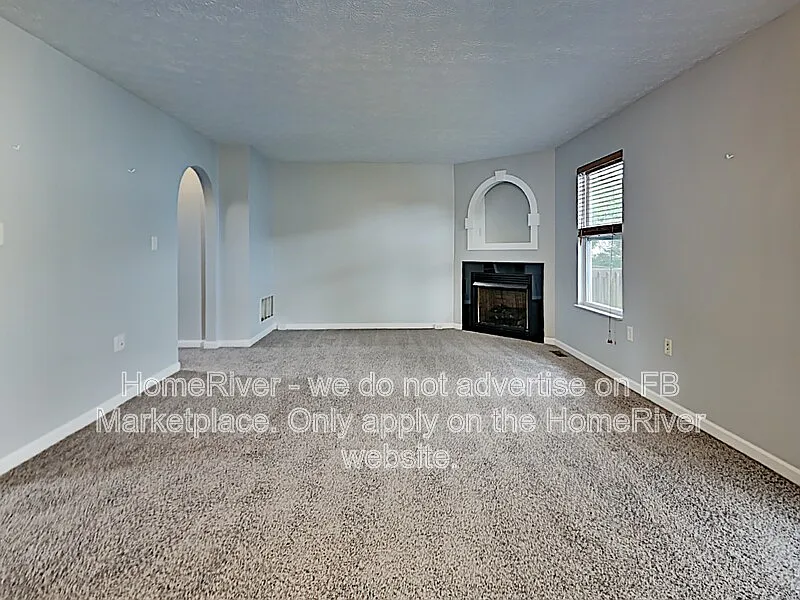 3 bed, 2.0 bath, 1779 sqft, $2,095 — Photo 3