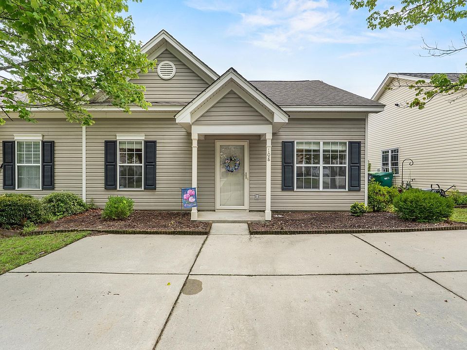 1st image of 108 Huntington Cir