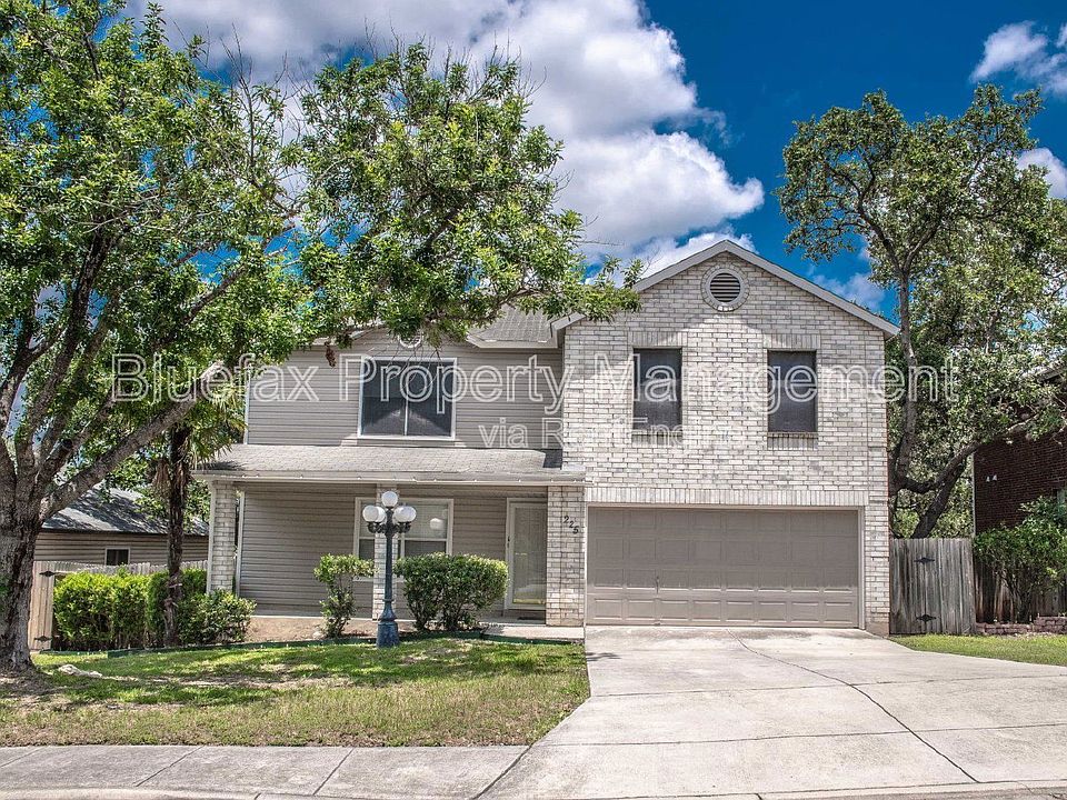1st image of 225 Samantha Dr