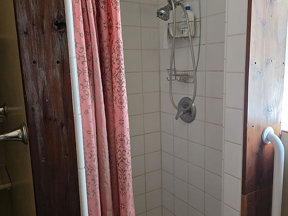 3rd image of 460 Cuerno Largo Way