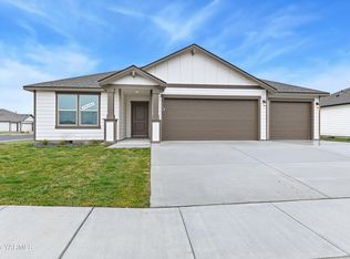 1607 Castlewood Ct Lot 299, Spec Grandview, WA 98930