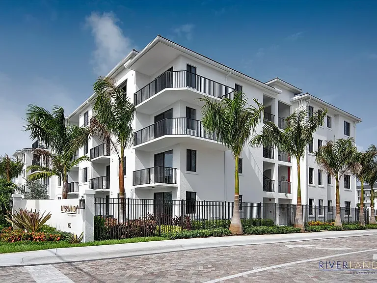 Riverland Apartments — Photo 44
