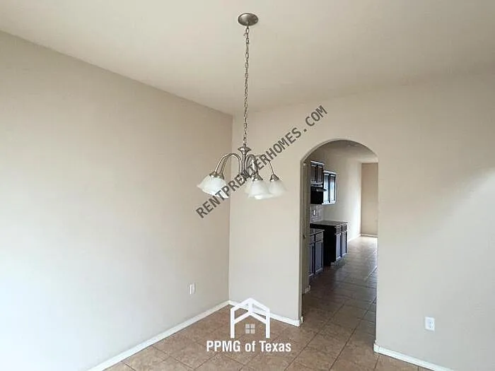 14753 S Lakewood Ave — Photo 15