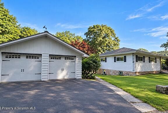 2nd image of 103 Cummings Pond Rd