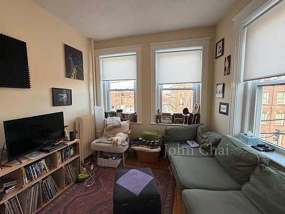 3rd image of 161 Kelton St APT 35