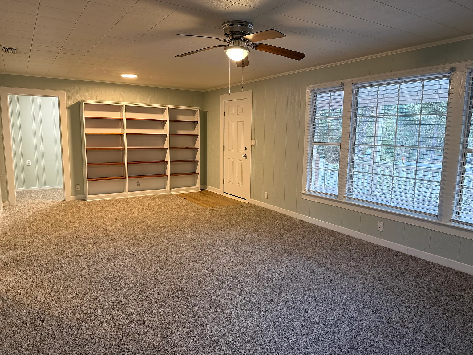 3 bed, 1822 sqft, $1,600 — Photo 3