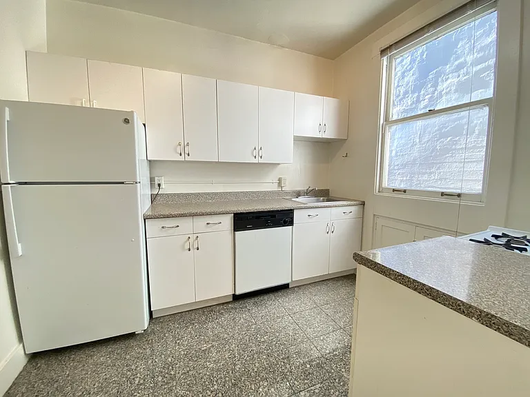 555 Ofarrell St — Photo 29