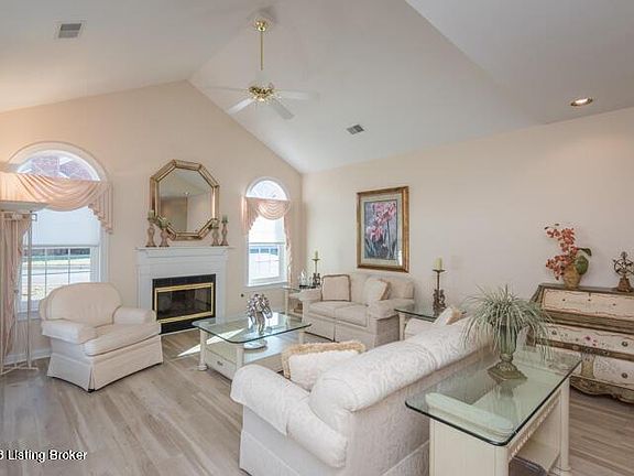 5th image of 8036 Saint Andrews Village Dr