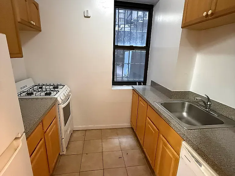 225 Columbus Ave #1 — Photo 5