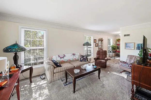 2 bed, 960 sqft, $1,475 — Photo 3
