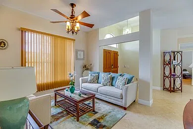 4 bed, 2.5 bath, 2423 sqft, $3,725 — Photo 2