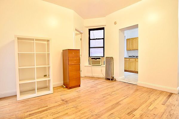 1st image of 220 W 149th St #14