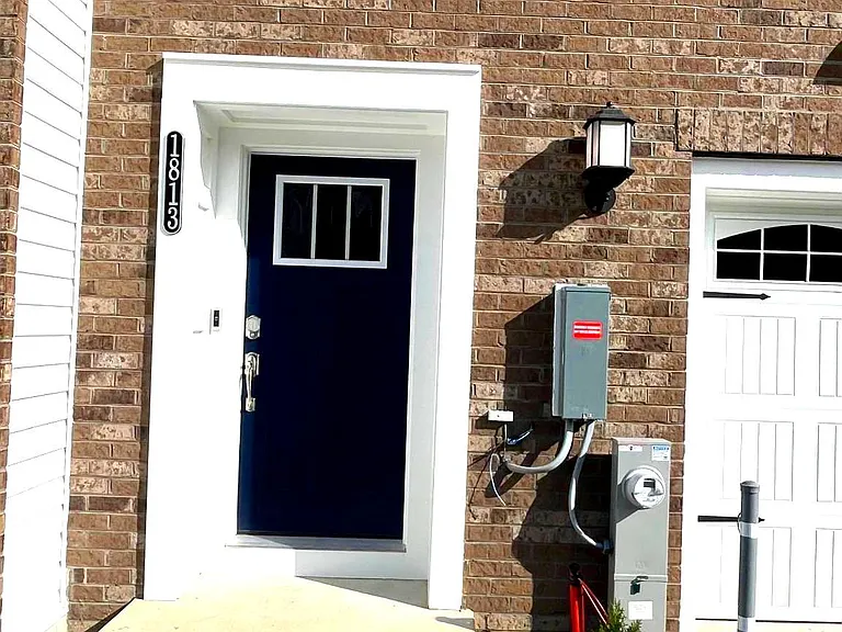 1813 Ritter Dr — Photo 2
