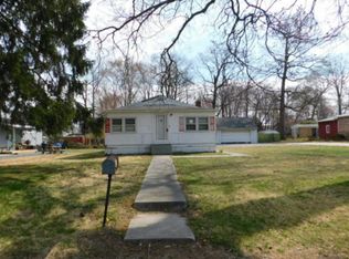 207 Oak Ave, Essex, MD 21221