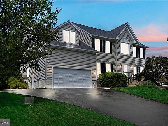 2nd image of 6021 Waterman Dr