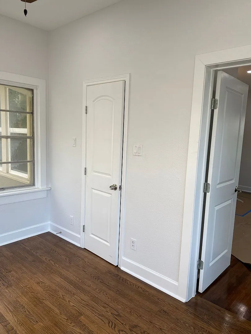 Ut Pre-Lease: 4 Bed / 2 Bath Full Remodel! West Campus Fourplex Unit. Walk To Ut, Entertainment, ... — Photo 3