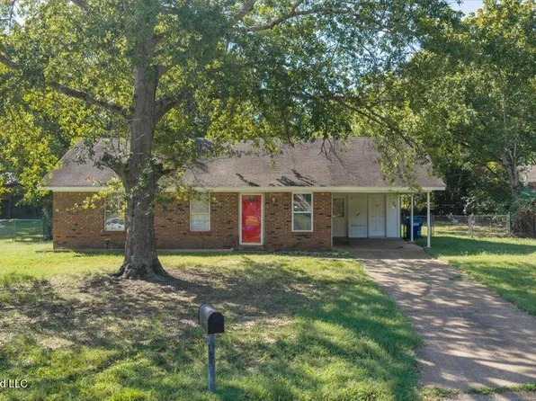5161 Crestwood Cv, Horn Lake, MS 38637
