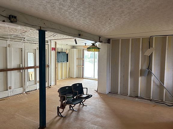 3rd image of 3397 Crape Myrtle Dr