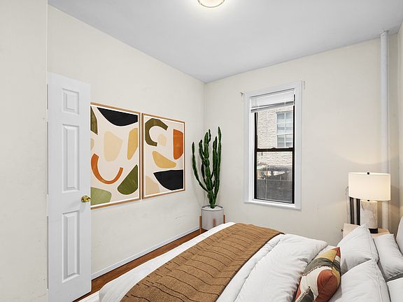 5th image of 171 Meserole St APT 5