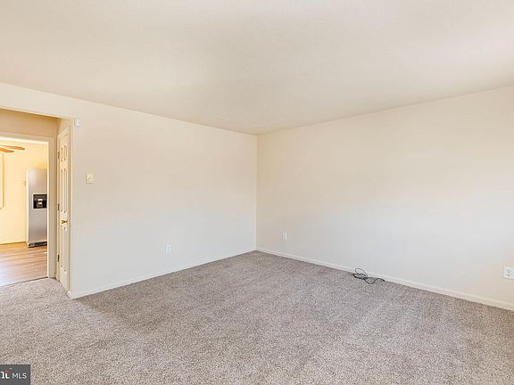 3rd image of 125 Beeden Ln