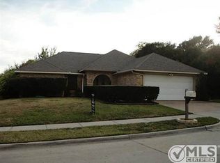 6528 N Park Dr, Watauga, TX 76148