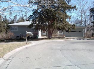 2014 Meadowmere Ct, Manhattan, KS 66502