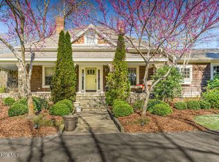 200 Cameron Avenue, Vass, NC 28394