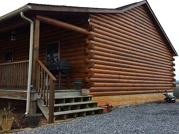 3rd image of 141 Croushorn Ln