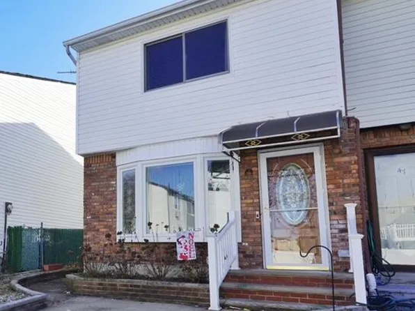 49 Ironwood St, Staten Island, NY 10308