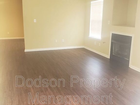 2nd image of 904 Westgate Cir