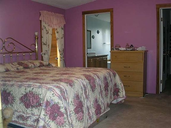 5th image of 190 S Old Place Ln