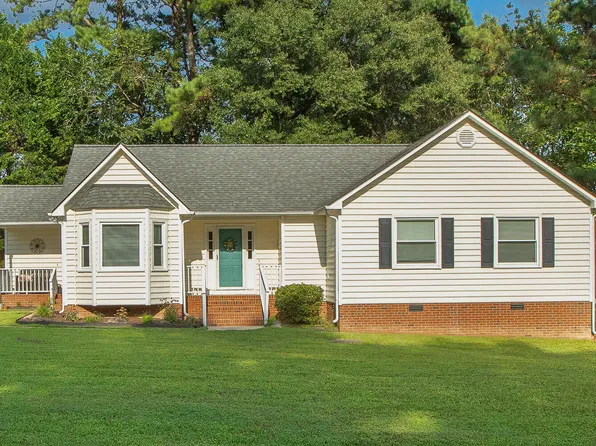 1516 Colston Xing, Zebulon, NC 27597