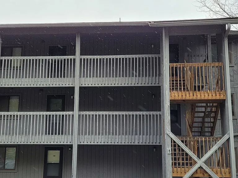 523 Meadowview Dr #D306 — Photo 2
