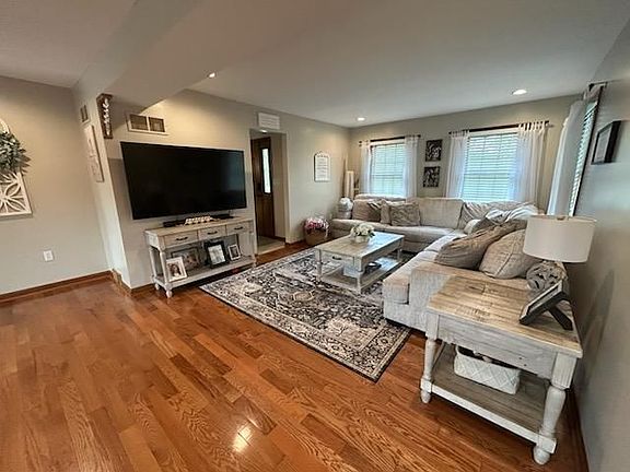 5th image of 1414 Gabby Ave