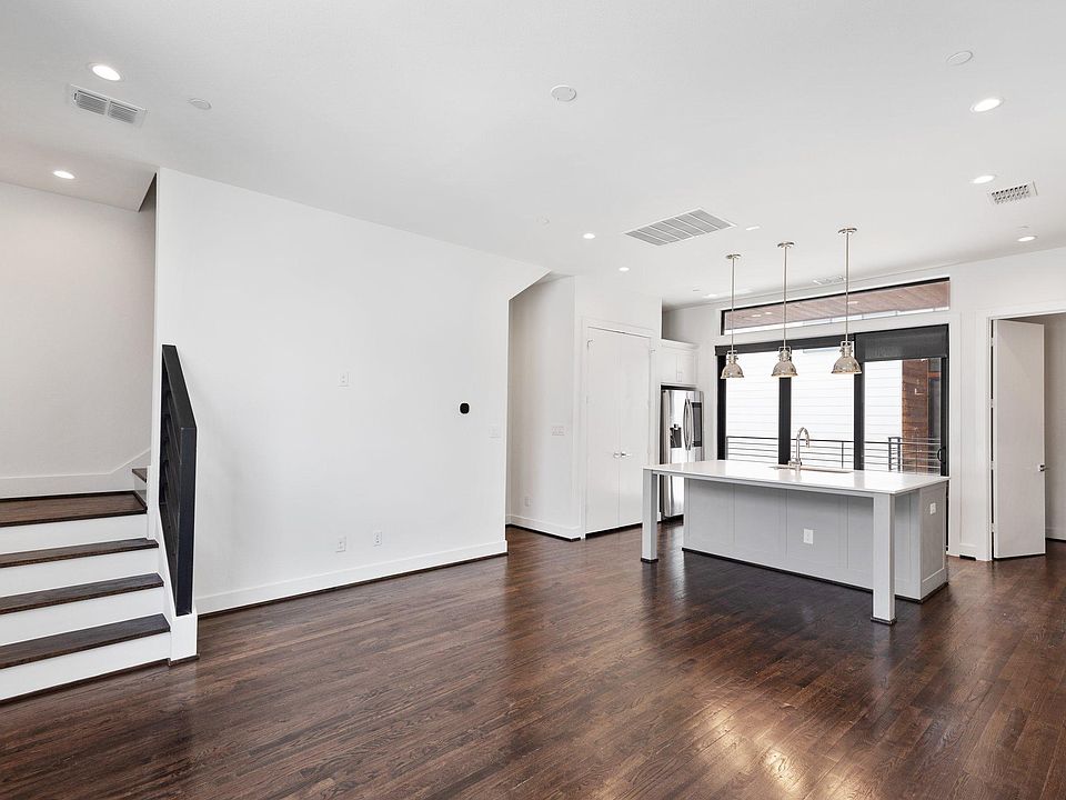 1st image of 2121 N Garrett Ave #206