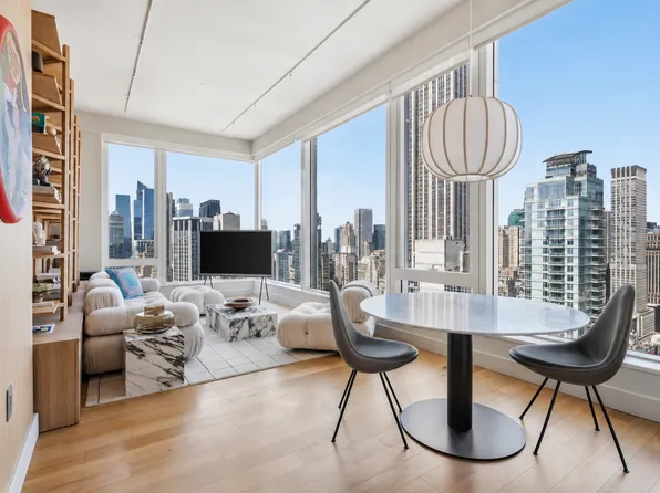 15 East 30th Street image 1 of 13
