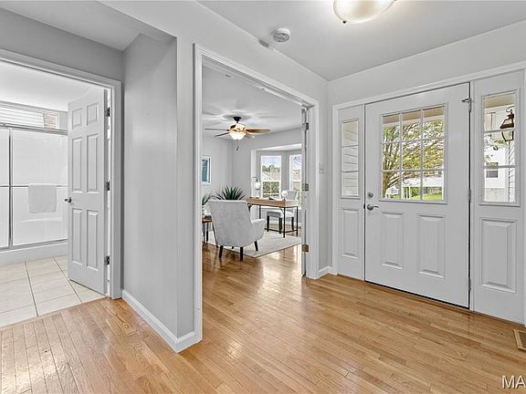 2nd image of 135 Lindbergh Place Dr
