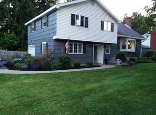 7 Eberle Rd, Latham, NY 12110