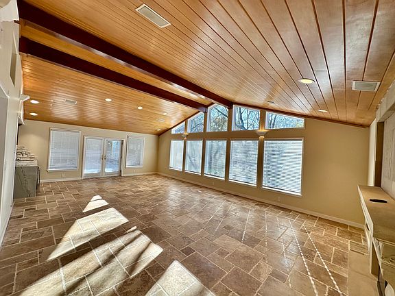 5th image of 7027 Pine Gate Way #A