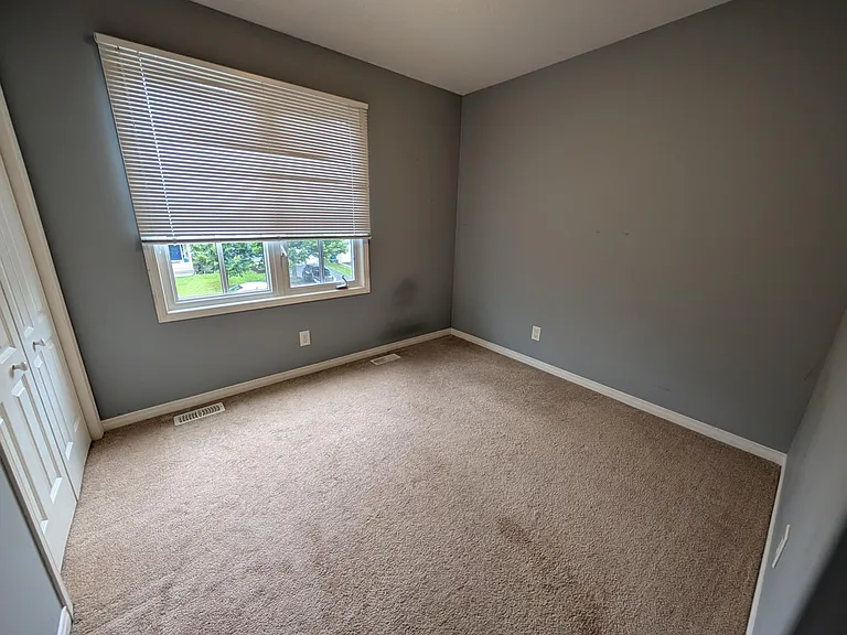 708 Margaret Way — Photo 15